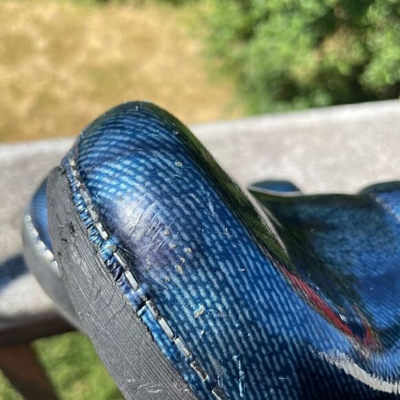 Dansko size 6 Snakeskin patterned clogs - Picture 9 of 11